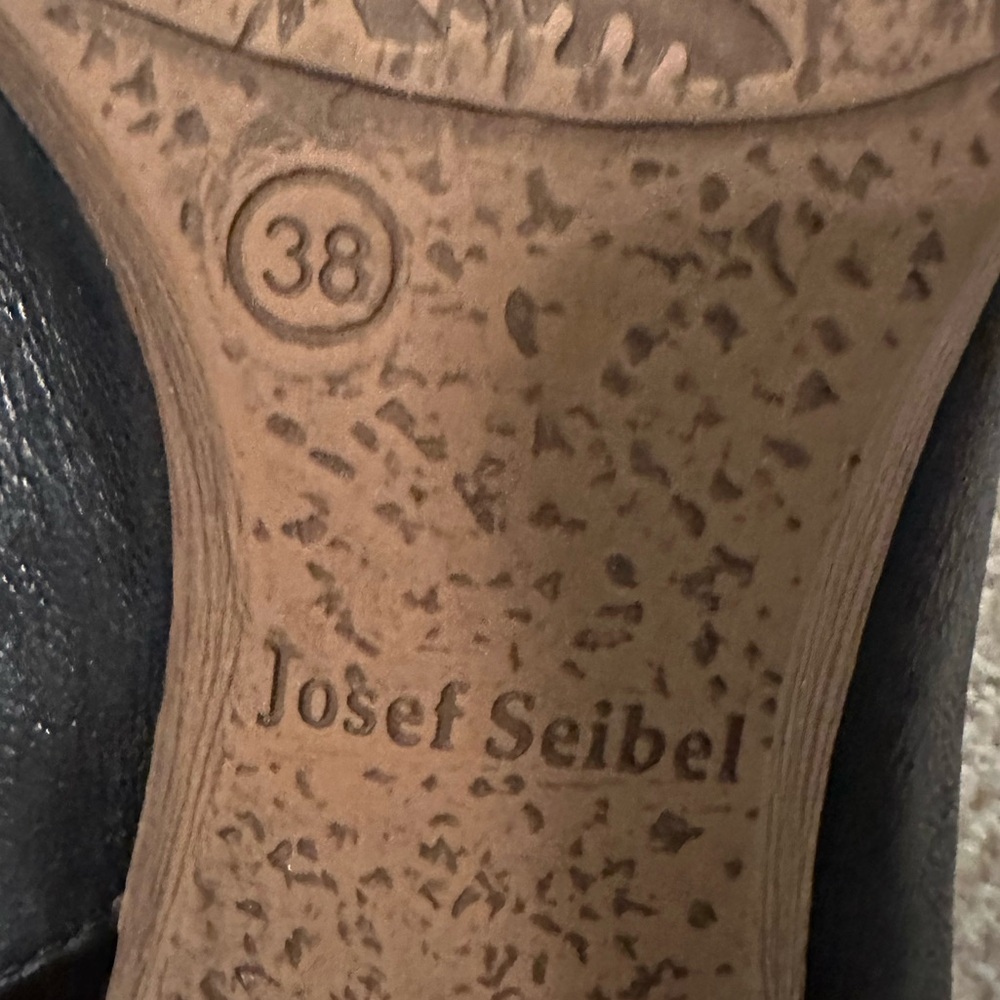 Josef Seibel Bonnie black peep toe bootie size 38 - Picture 8 of 10